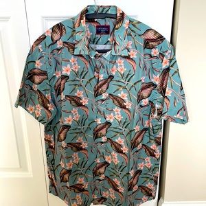 UntuckIt short sleeve button down